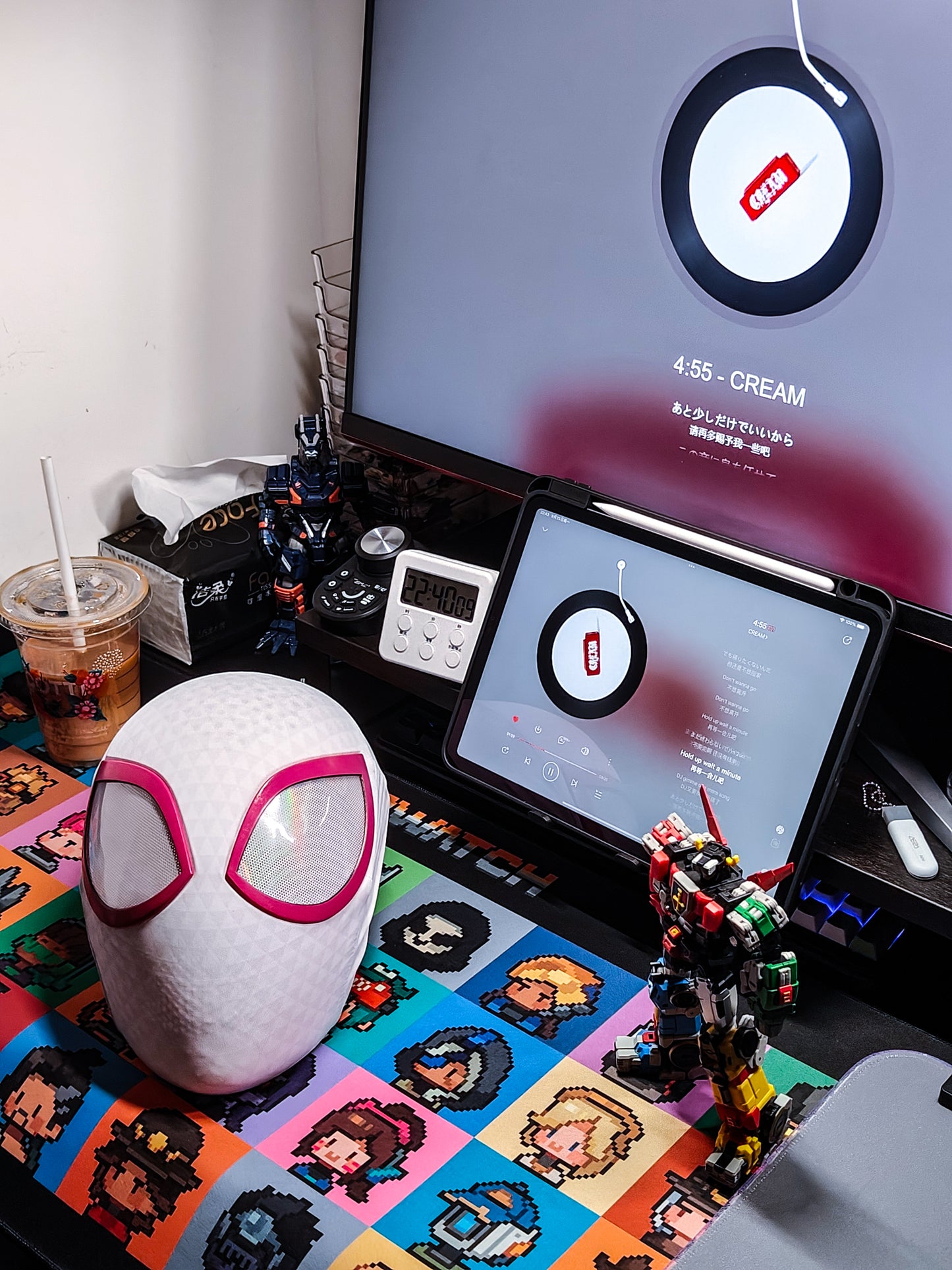 SpiderGwen Mask with face shell