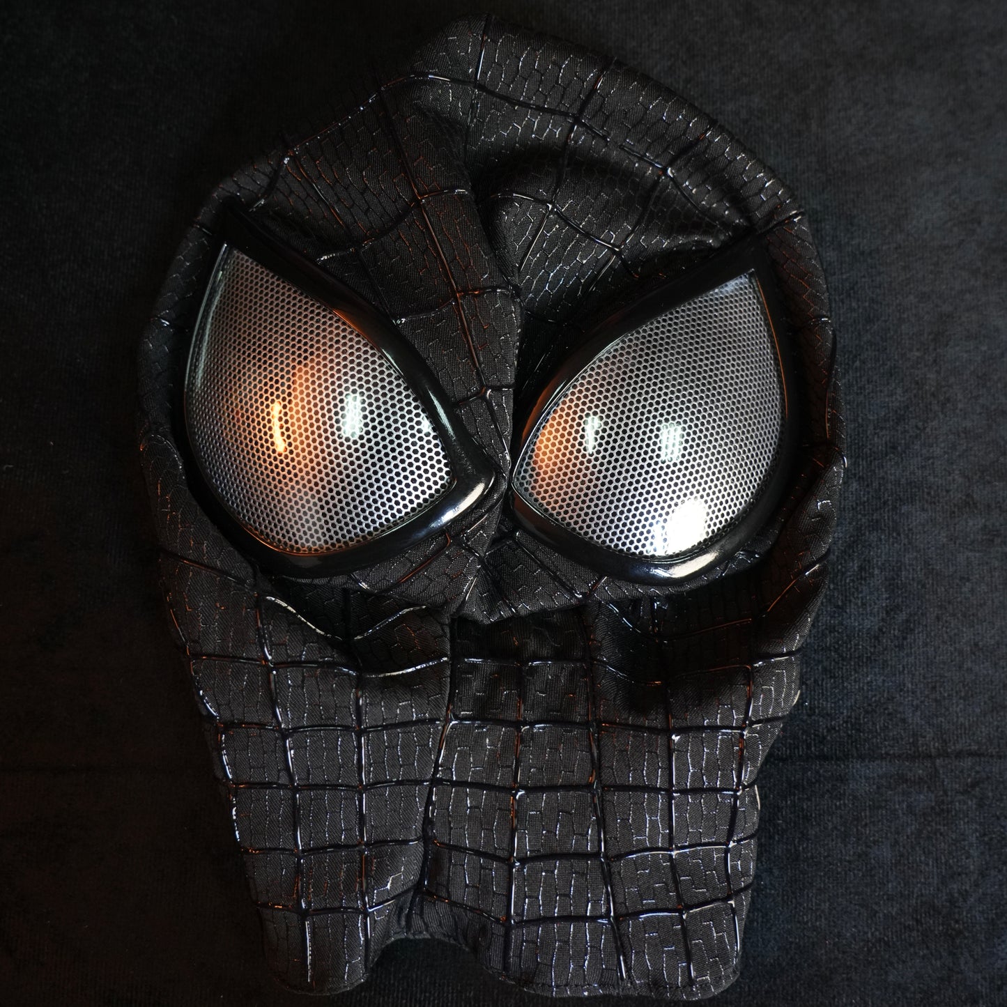 Replaceable Symbiont Mask